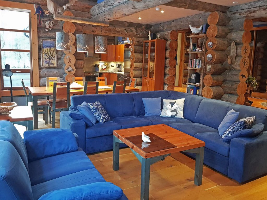 Bears Lodge - living room